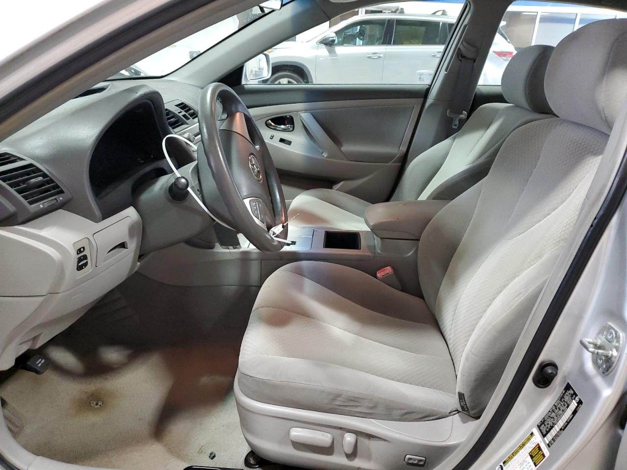 2009 Toyota Camry Base VIN: 4T1BE46K09U892469 Lot: 82448995