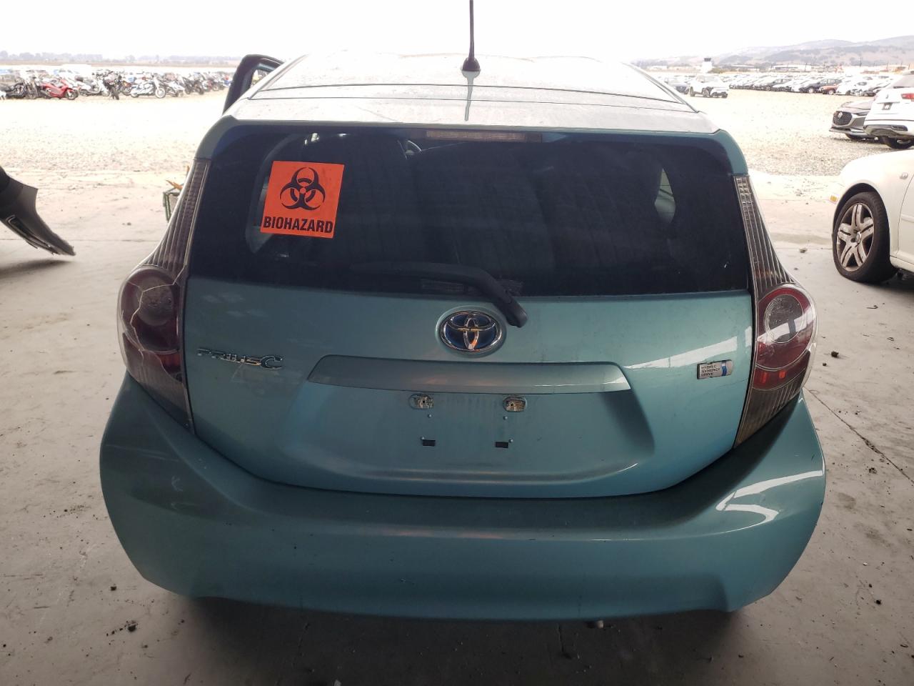 2013 Toyota Prius C VIN: JTDKDTB33D1038747 Lot: 82324805