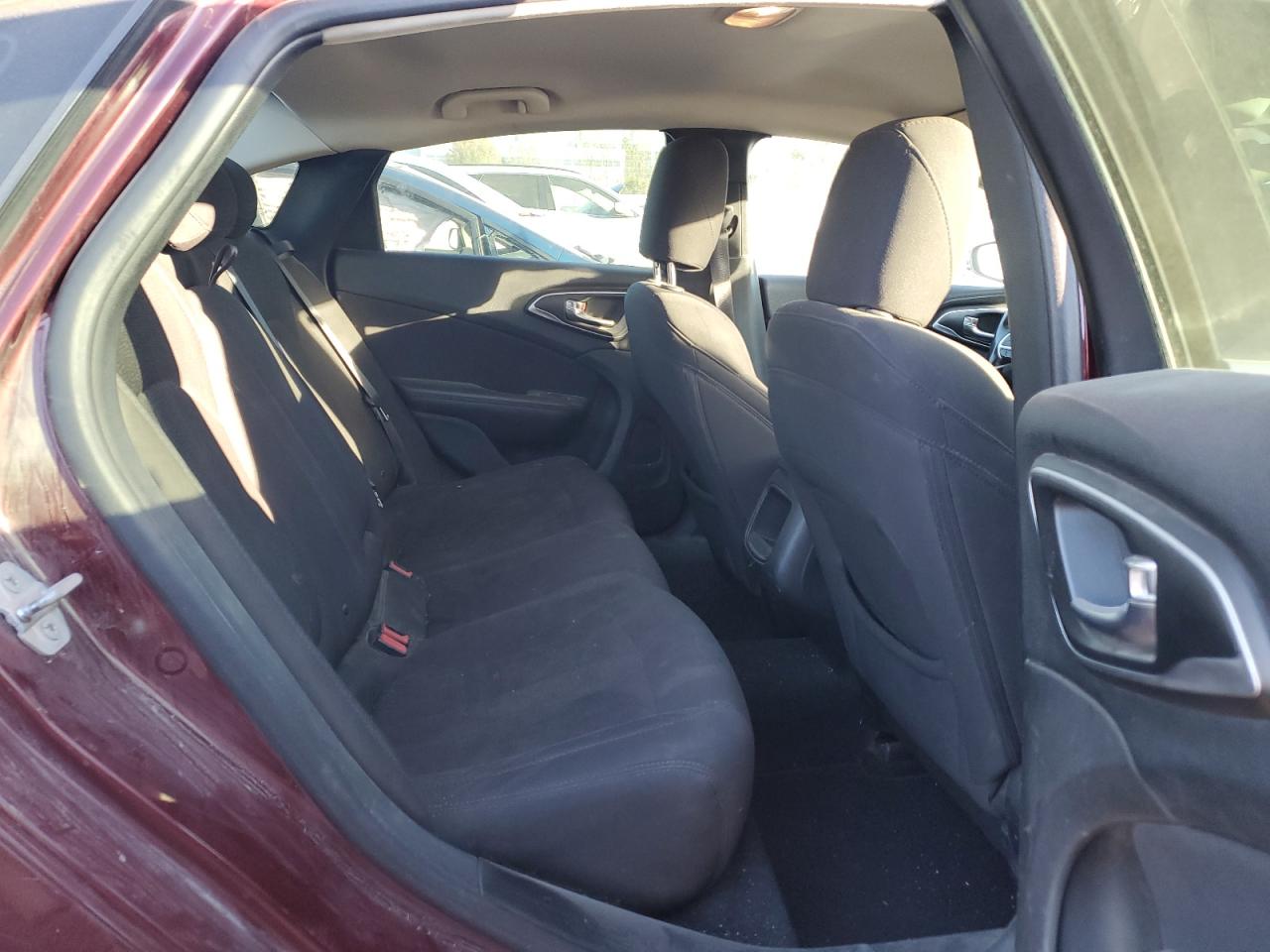 2015 Chrysler 200 Limited VIN: 1C3CCCAB9FN570679 Lot: 69926245