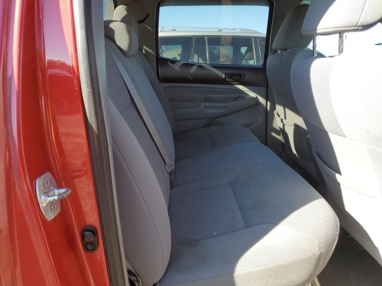 2011 Toyota Tacoma Double Cab VIN: 3TMLU4EN9BM075602 Lot: 87366065