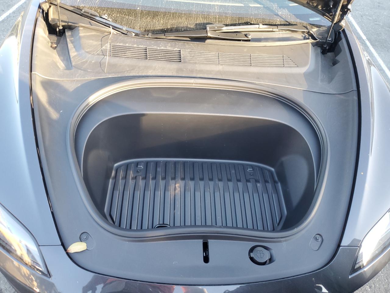 2025 Tesla Model 3 VIN: 5YJ3E1EA2SF975111 Lot: 90916985