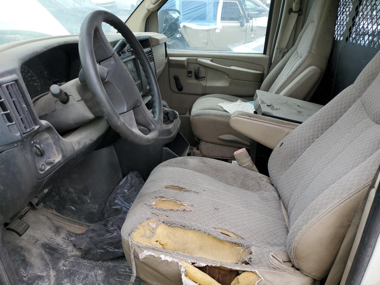 2004 Chevrolet Express 3500 Delivery Van VIN: 1GCHG35U341244382 Lot: 90686395