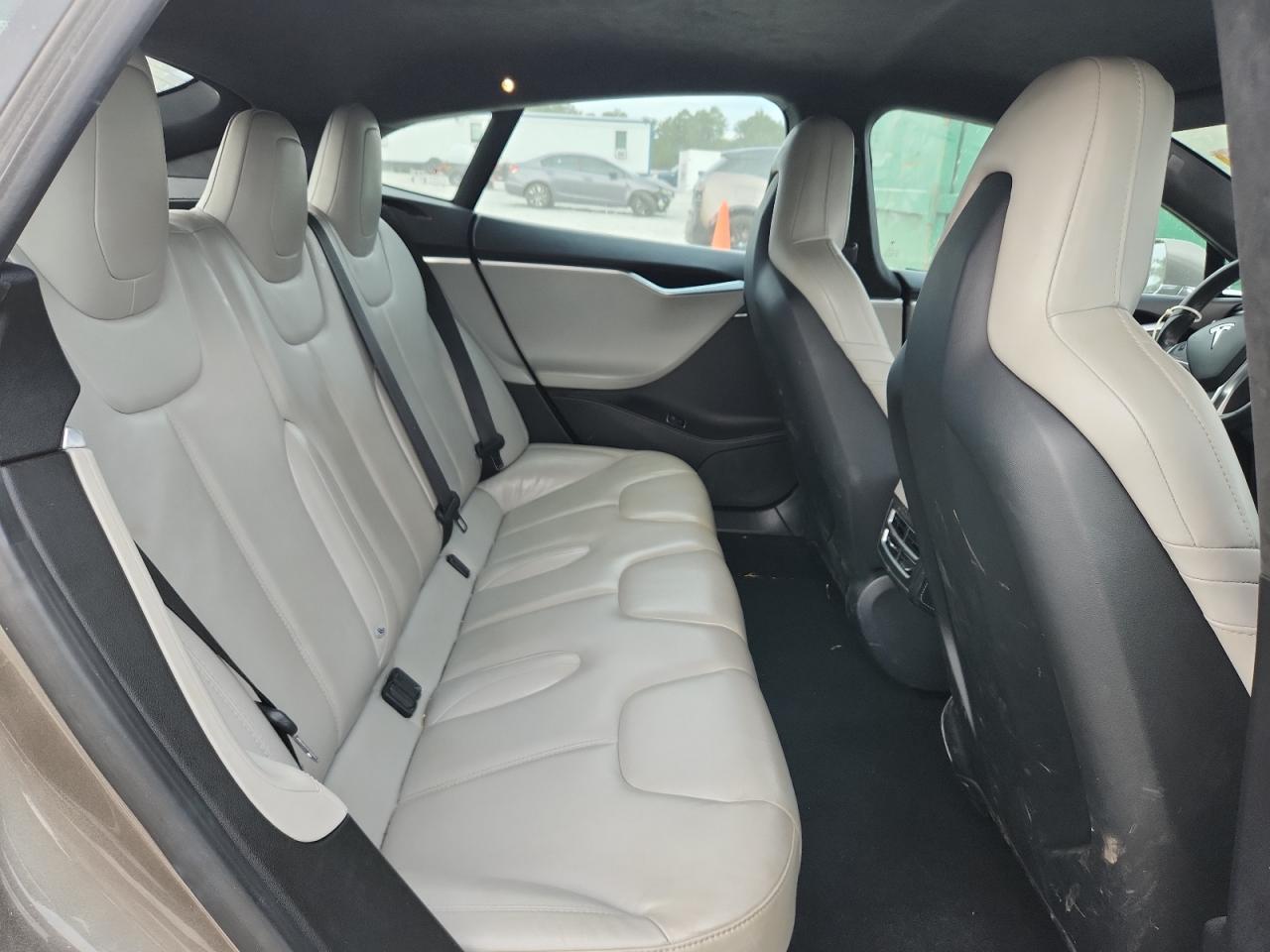 2016 Tesla Model S VIN: 5YJSA1E23GF149911 Lot: 82298055