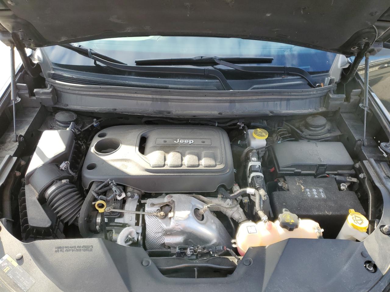 2020 Jeep Cherokee Limited VIN: 1C4PJMDN2LD560589 Lot: 87027035