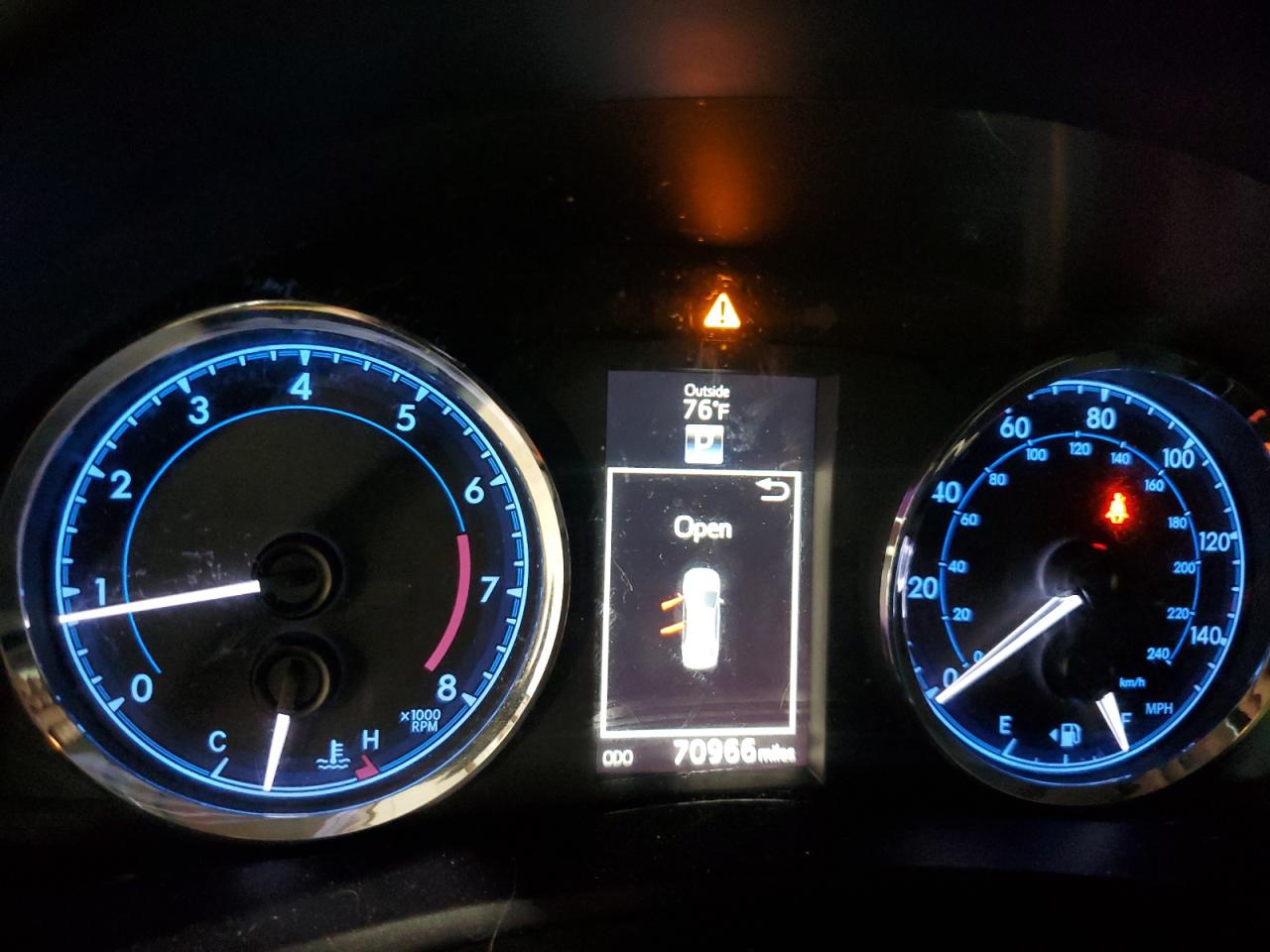 2017 Toyota Corolla L VIN: 5YFBURHE7HP597425 Lot: 84953565