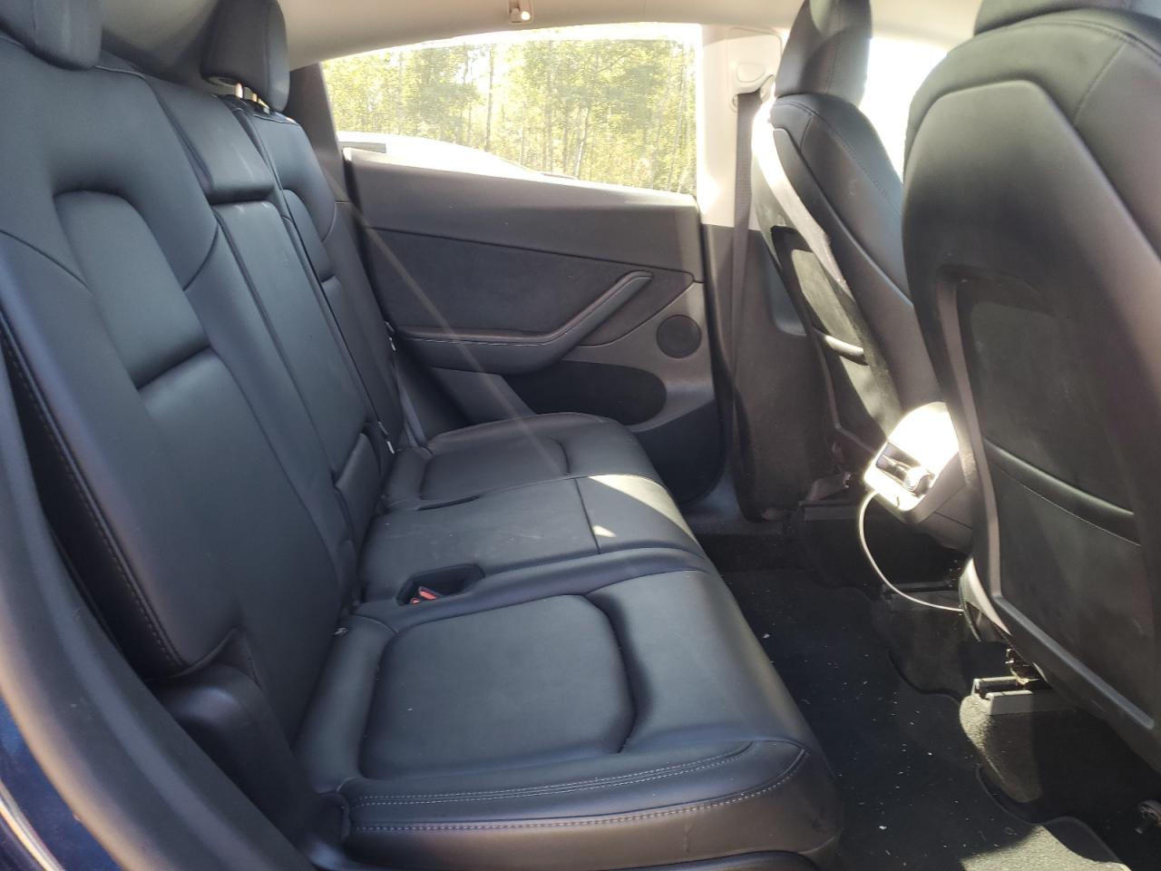 2024 Tesla Model Y VIN: 7SAYGAEEXRF995297 Lot: 85151935