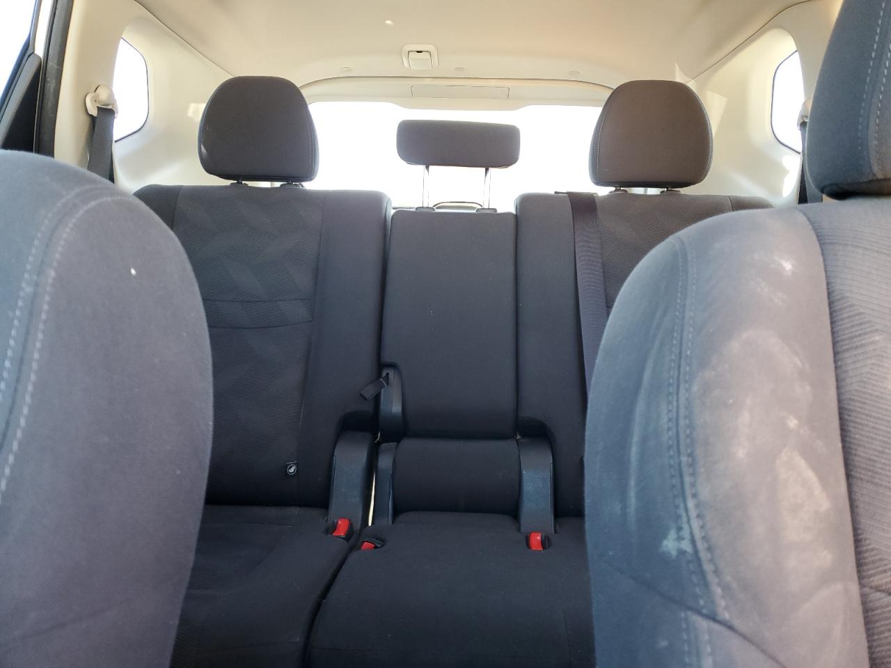 2016 Nissan Rogue S VIN: KNMAT2MV6GP678069 Lot: 85322165