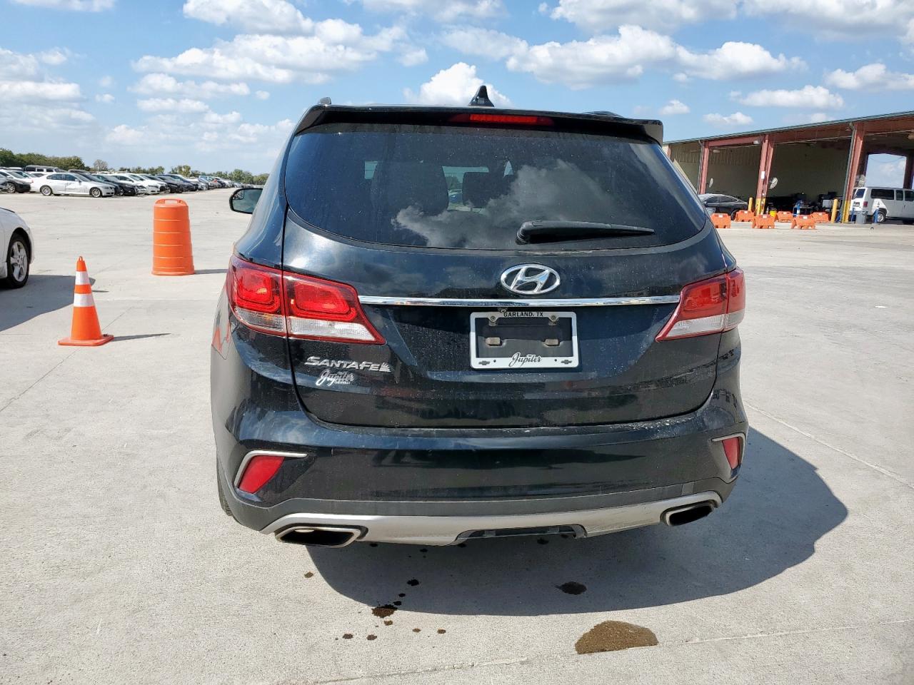 2017 Hyundai Santa Fe Se VIN: KM8SM4HF9HU223800 Lot: 82309555