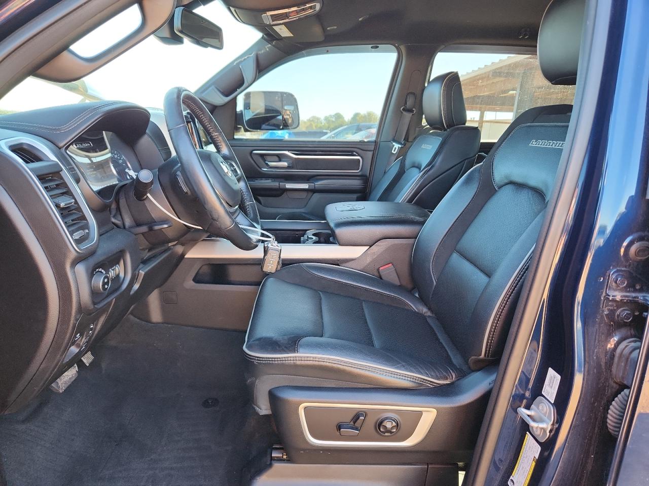 2019 Ram 1500 Laramie VIN: 1C6SRFJT6KN861724 Lot: 87429155