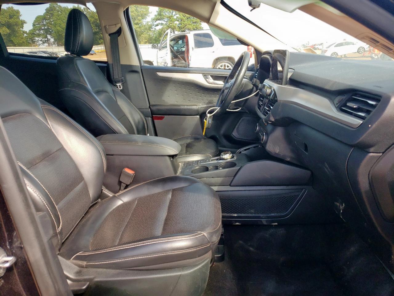 2020 Ford Escape Sel VIN: 1FMCU0H60LUB10677 Lot: 85830655