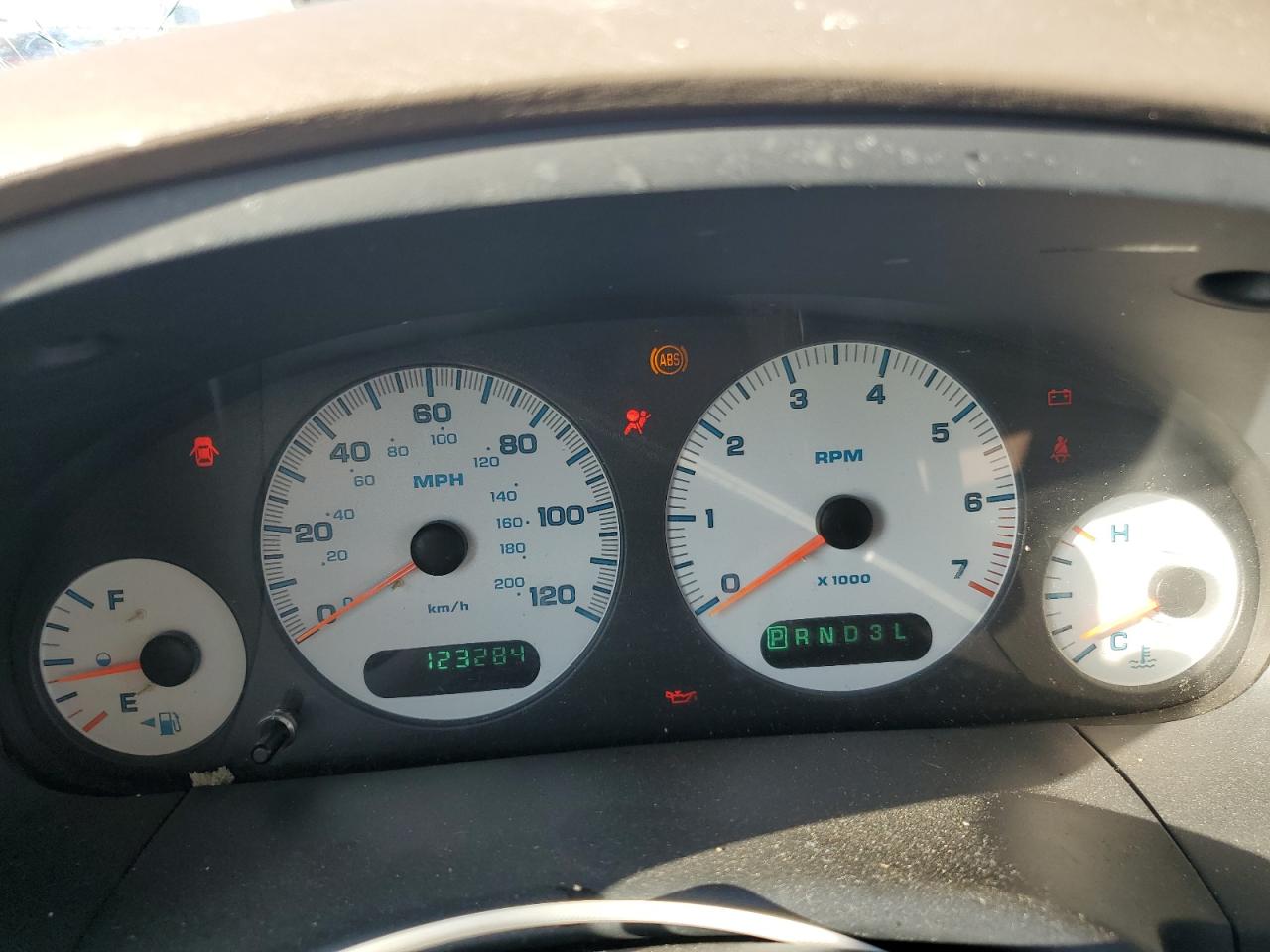 2003 Dodge Grand Caravan Se VIN: 1D4GP24313B285149 Lot: 82296405