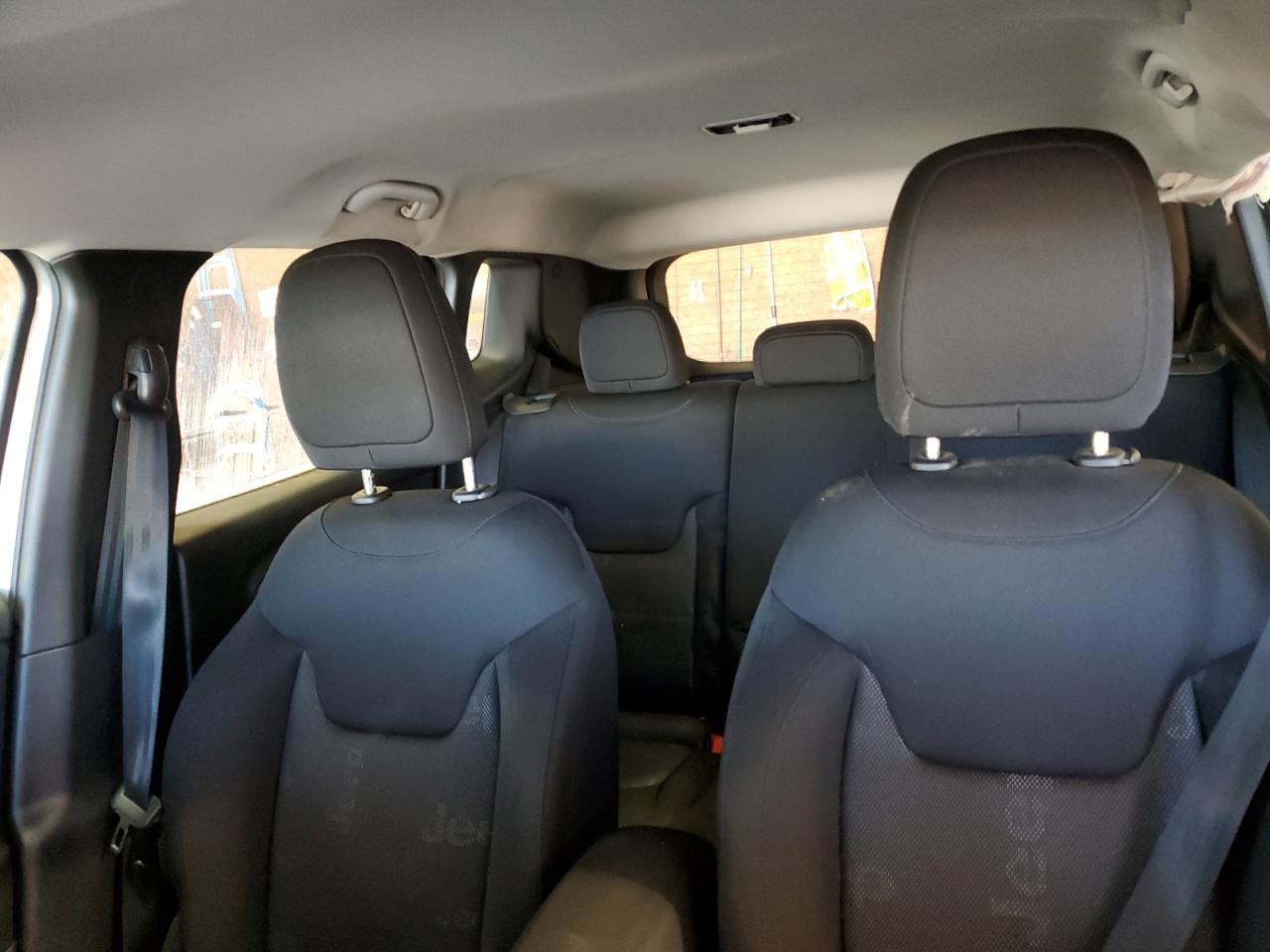 2016 Jeep Renegade Sport VIN: ZACCJBAT9GPD16399 Lot: 84724875