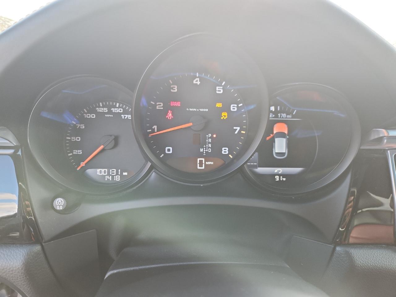 2017 Porsche Macan VIN: WP1AA2A52HLB04134 Lot: 84925975