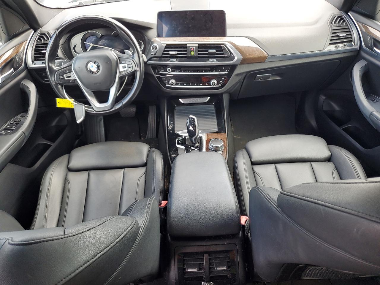 Фото: 5UXTR7C56KLF26915