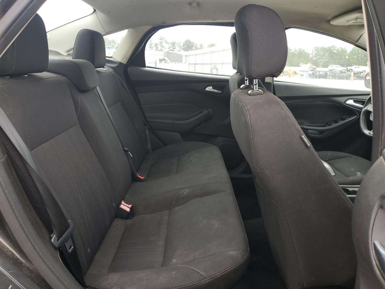 2016 Ford Focus Se VIN: 1FADP3F23GL292393 Lot: 85840675