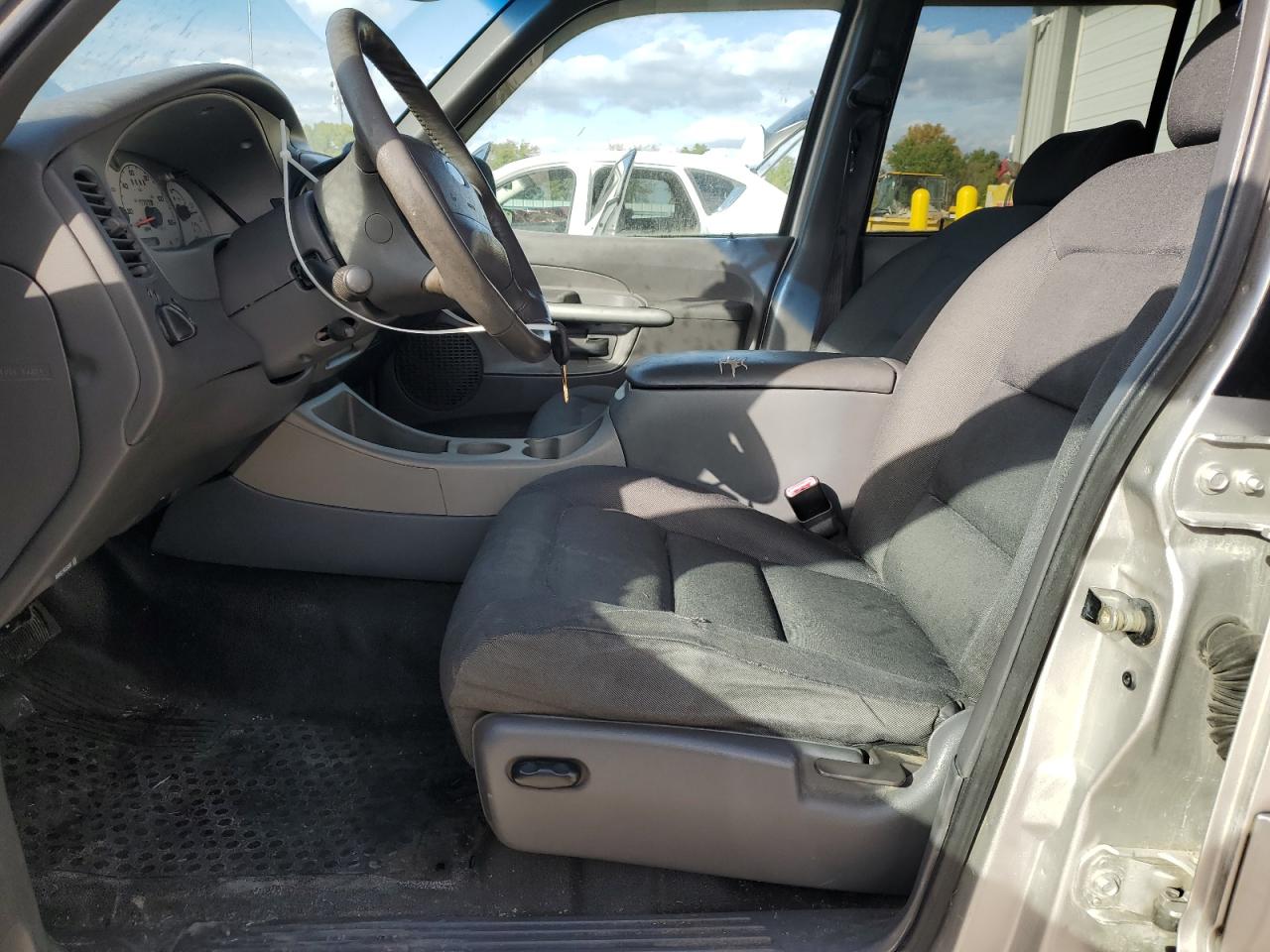 2002 Ford Explorer Sport Trac VIN: 1FMZU77E12UD25852 Lot: 90370455