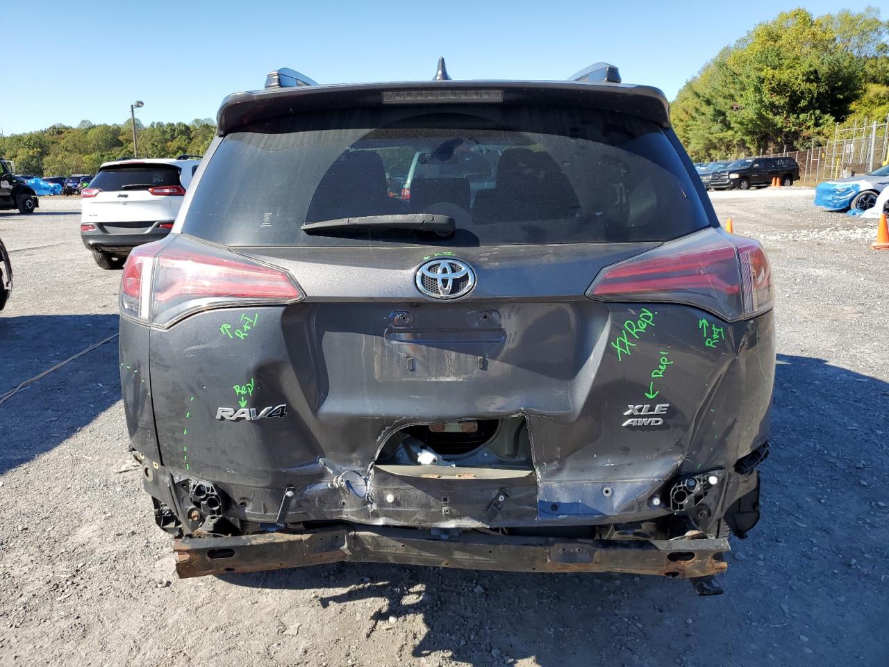 2017 Toyota Rav4 Xle VIN: JTMRFREV0HD199411 Lot: 86143875