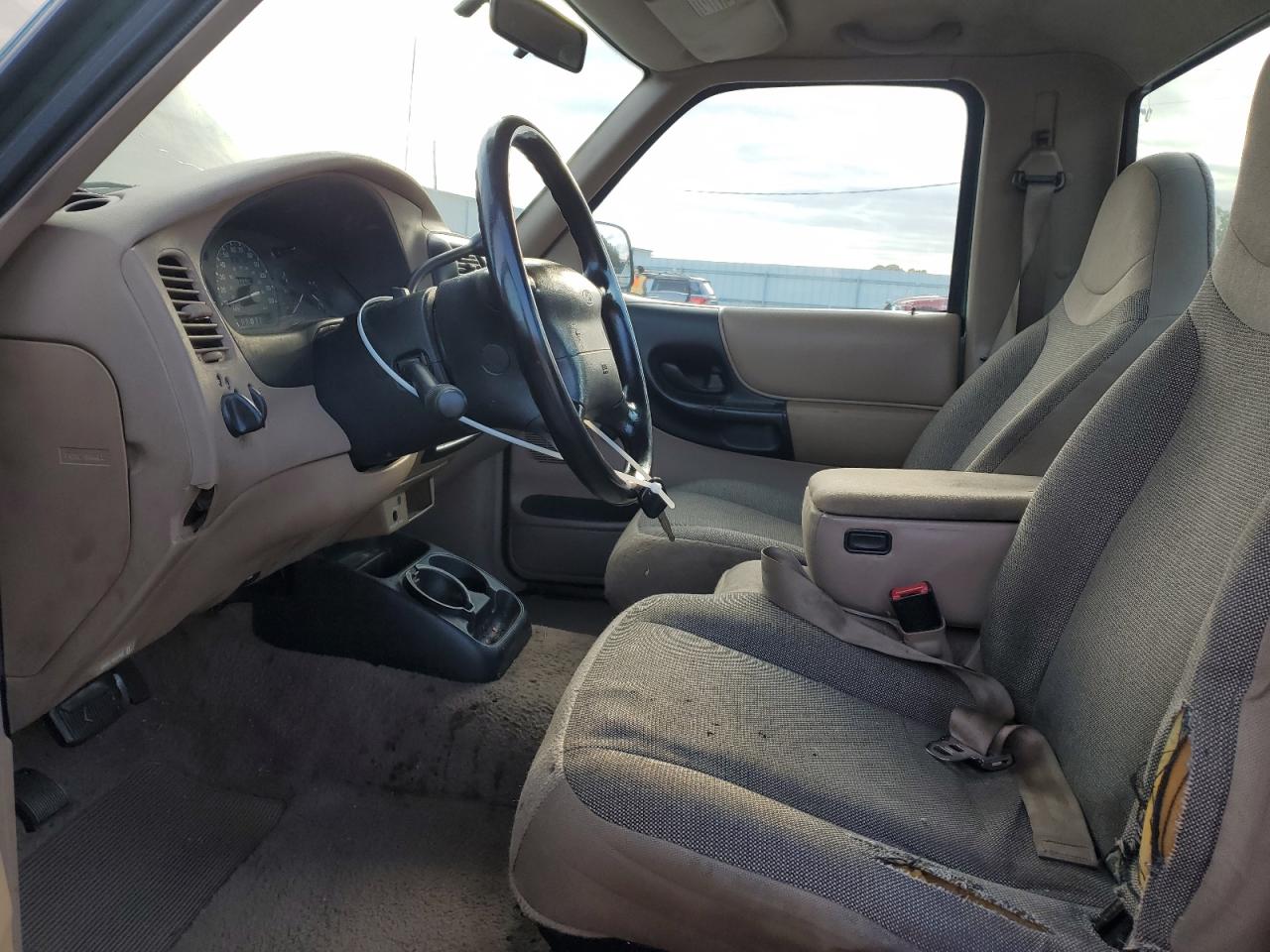 2000 Ford Ranger VIN: 1FTYR10V3YPB74304 Lot: 82416865