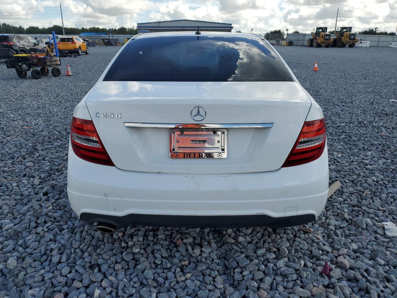 2014 Mercedes-Benz C 250 VIN: WDDGF4HB5EA937993 Lot: 86119835