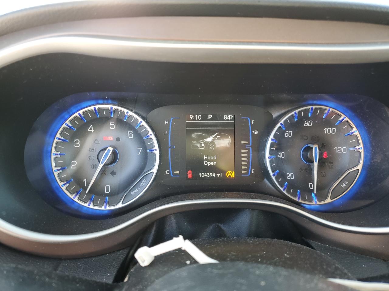 2018 Chrysler Pacifica Touring L VIN: 2C4RC1BG8JR260622 Lot: 82004345