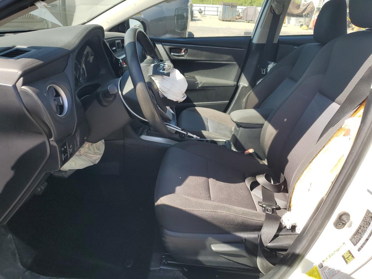 2017 Toyota Corolla L VIN: 2T1BURHE2HC796981 Lot: 84924385