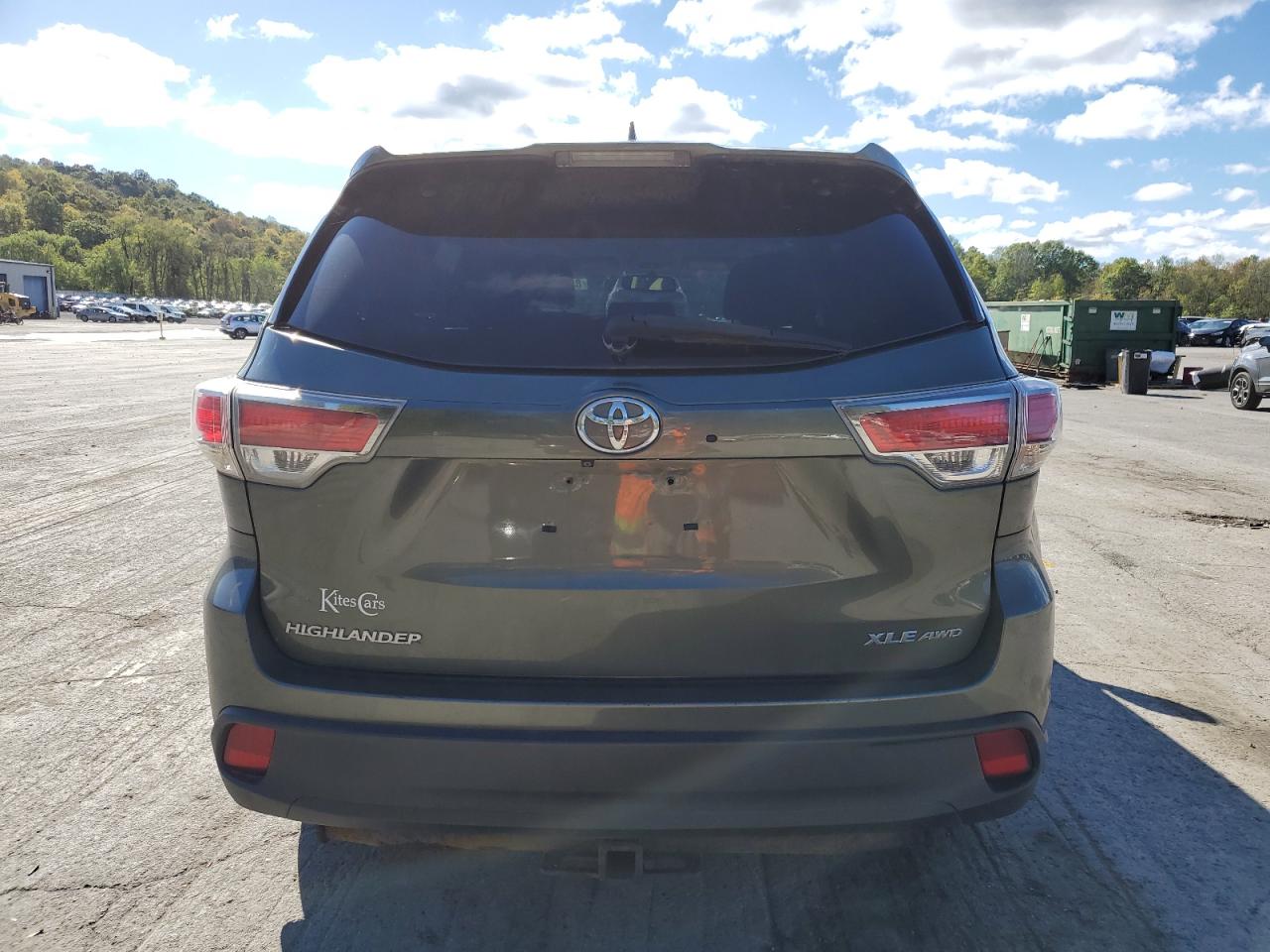 2015 Toyota Highlander Xle VIN: 5TDJKRFH8FS126760 Lot: 85752345