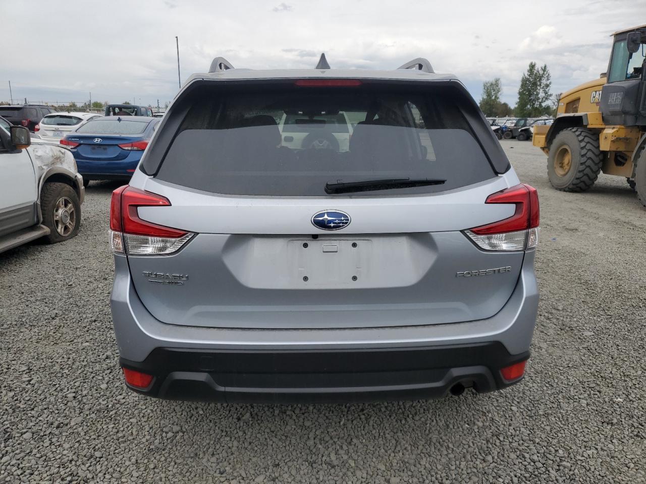 2024 Subaru Forester Premium VIN: JF2SKADC0RH511687 Lot: 85001015