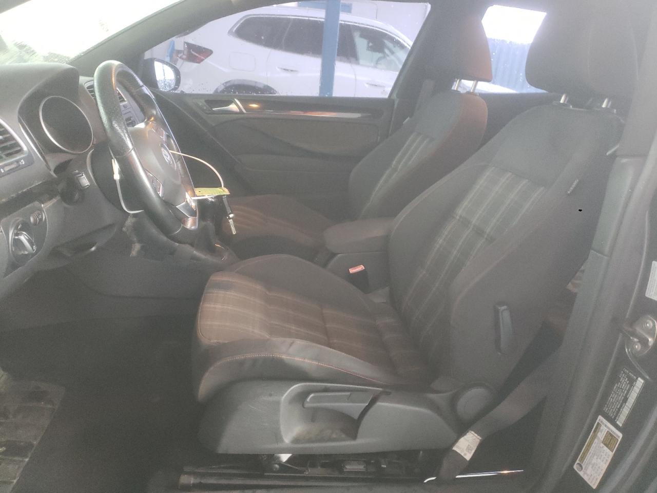 2010 Volkswagen Gti VIN: WVWEV7AJ5AW279435 Lot: 84401875