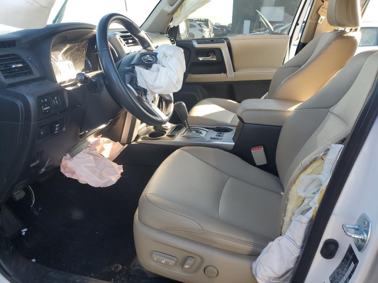 2019 Toyota 4Runner Sr5/Sr5 Premium VIN: JTEBU5JRXK5661365 Lot: 90340885