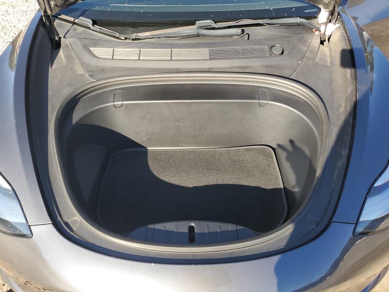 2018 Tesla Model 3 VIN: 5YJ3E1EB4JF090819 Lot: 90513105