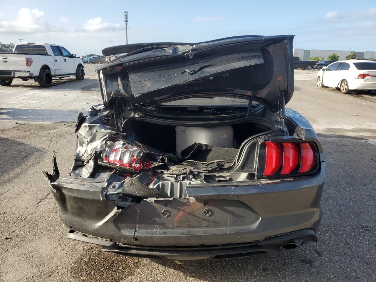 2019 Ford Mustang VIN: 1FA6P8TH0K5112119 Lot: 85661495