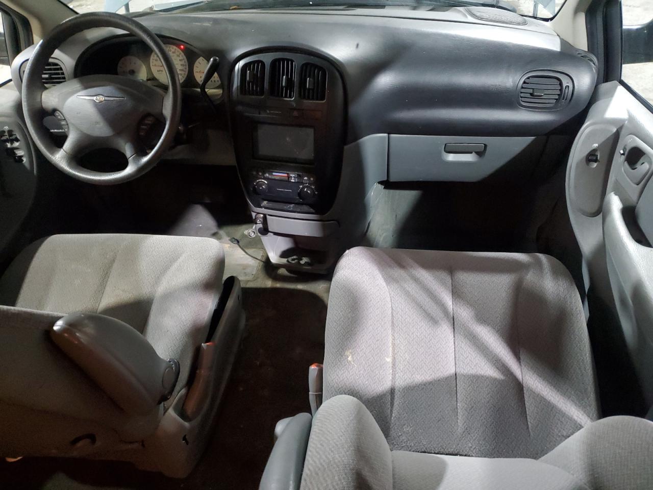 2006 Chrysler Town & Country VIN: 1A4GP45RX6B757858 Lot: 81445305