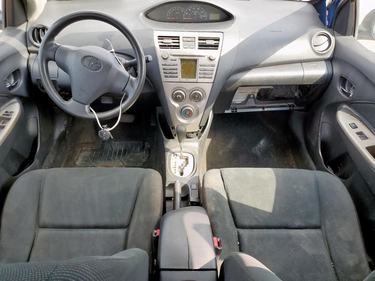 2010 Toyota Yaris VIN: JTDBT4K37A1362112 Lot: 82238175