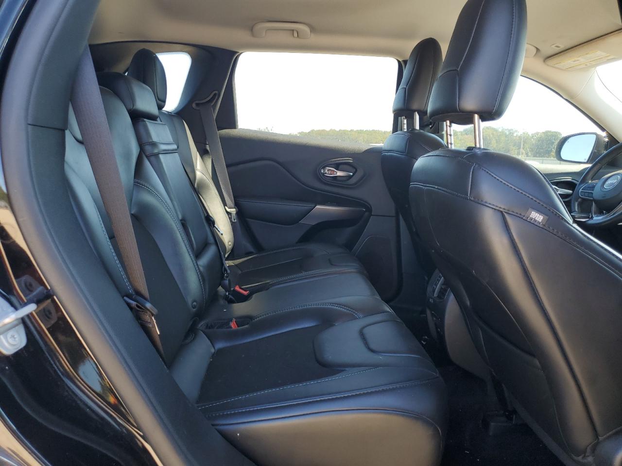 2019 Jeep Cherokee Latitude Plus VIN: 1C4PJLLB7KD344270 Lot: 82412295