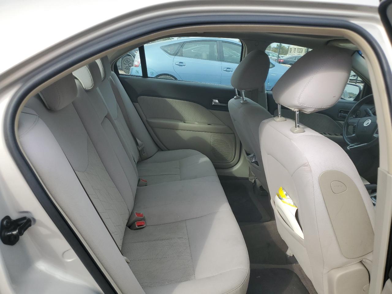 2010 Mercury Milan VIN: 3MEHM0HA9AR637442 Lot: 86475185