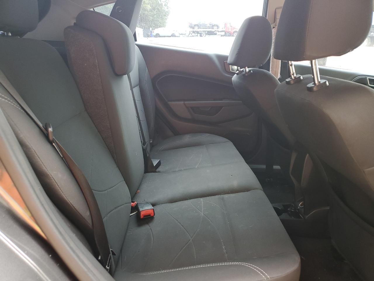 2015 Ford Fiesta Se VIN: 3FADP4EJ9FM208573 Lot: 82220095