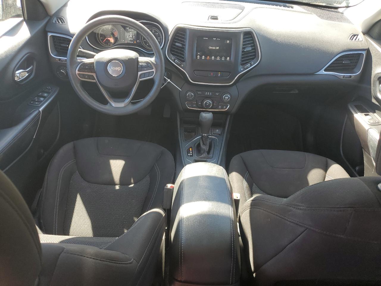 2021 Jeep Cherokee Latitude VIN: 1C4PJLCB1MD146979 Lot: 82680105