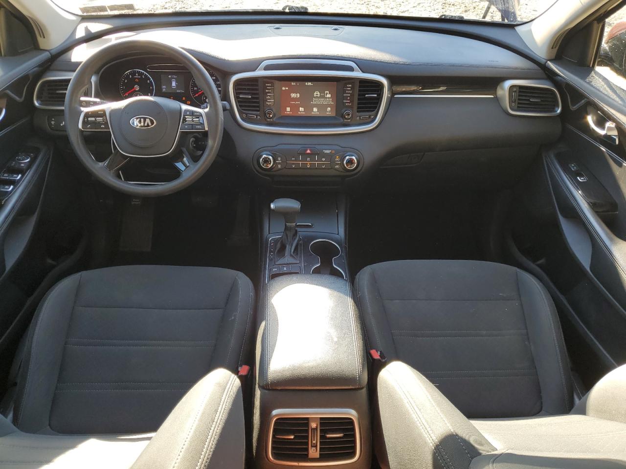 2020 Kia Sorento L VIN: 5XYPGDA38LG703516 Lot: 84768135