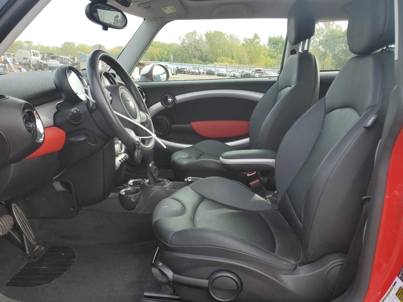 2008 Mini Cooper S VIN: WMWMF73528TV38643 Lot: 85324045