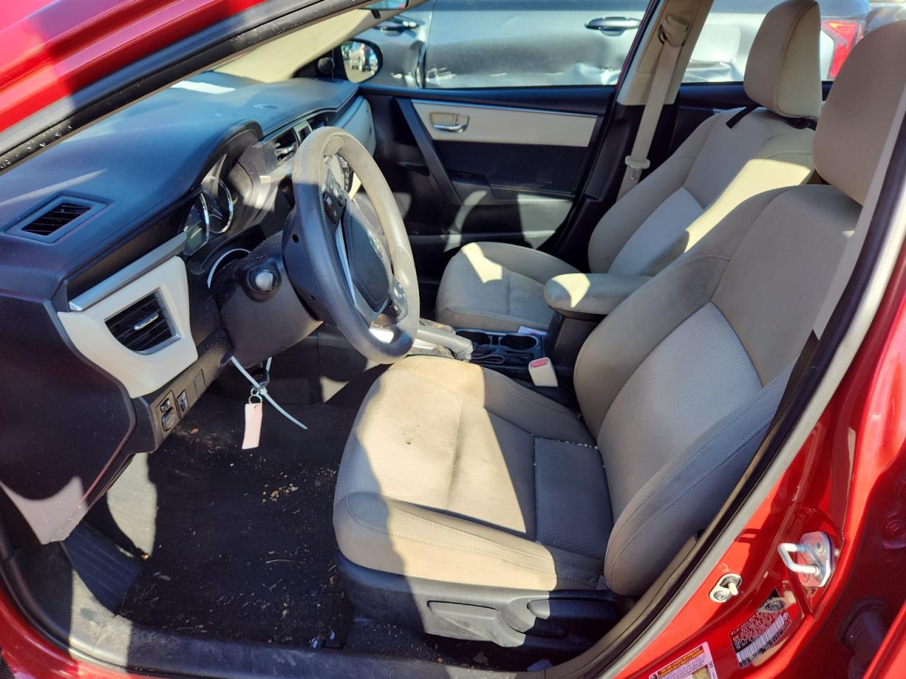 2015 Toyota Corolla L VIN: 5YFBURHEXFP196139 Lot: 84881455