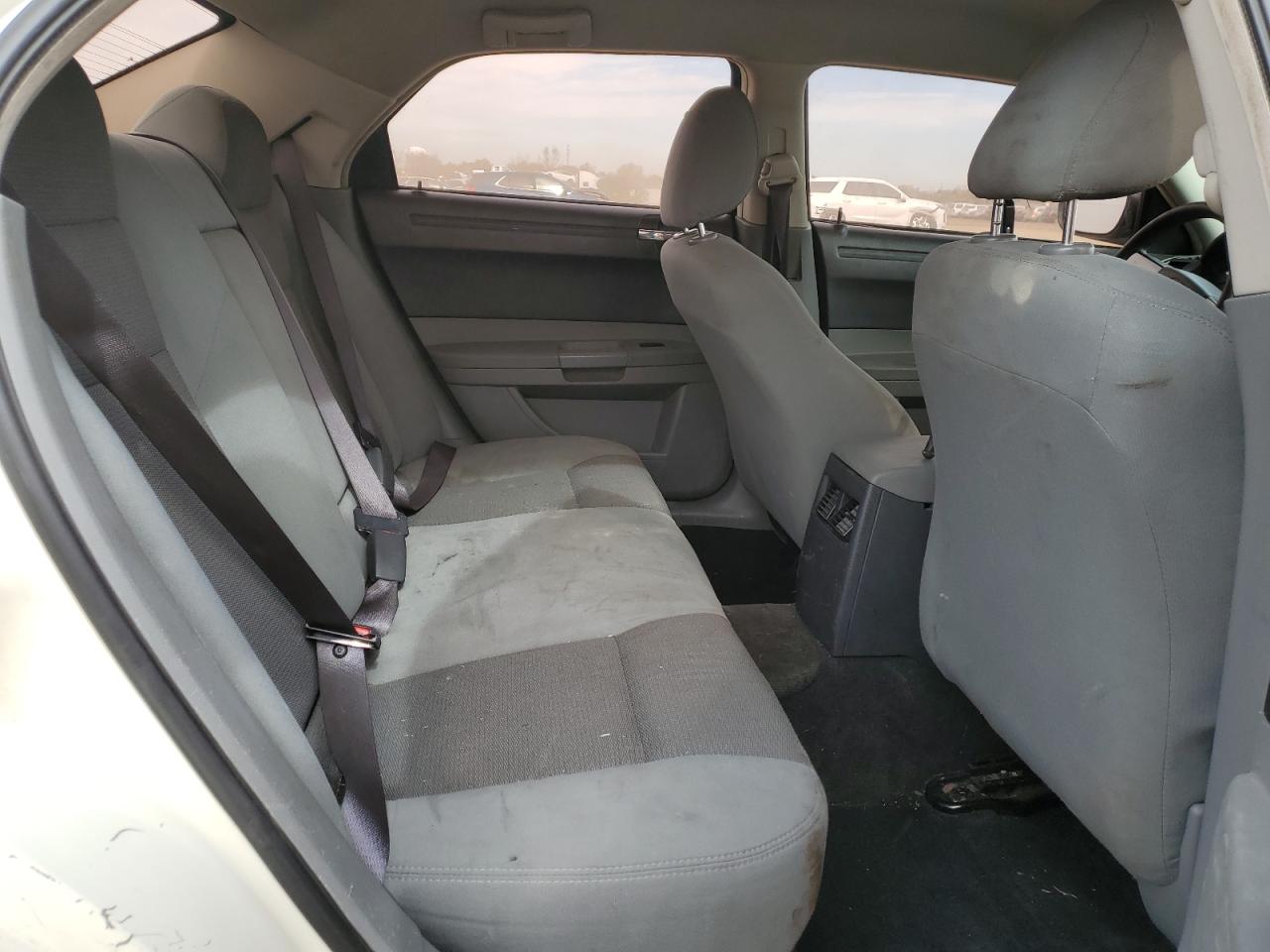 2005 Chrysler 300 VIN: 2C3JA43R65H600256 Lot: 82646605