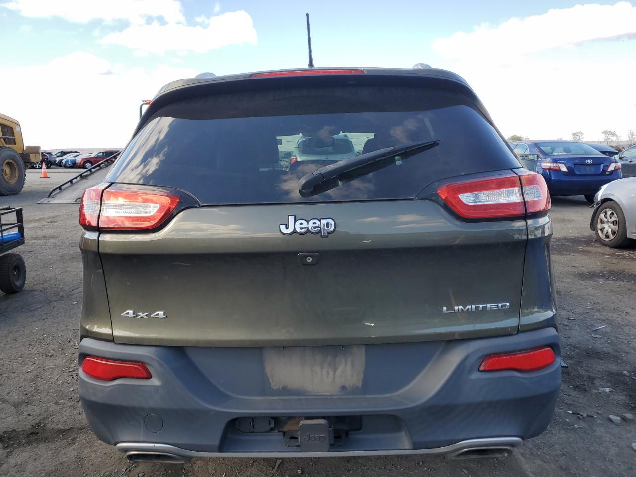 2015 Jeep Cherokee Limited VIN: 1C4PJMDS2FW649402 Lot: 89918225