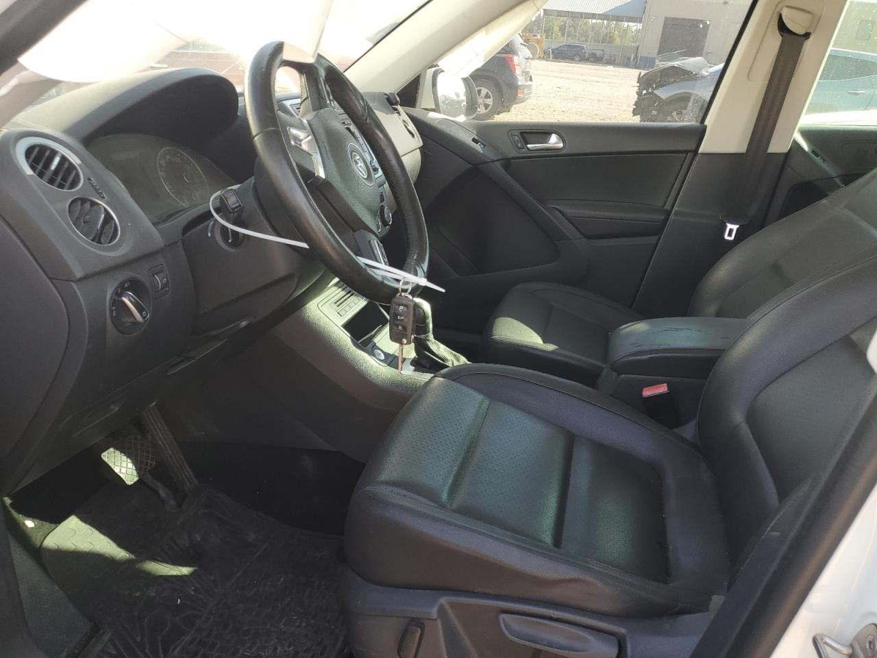 2015 Volkswagen Tiguan S VIN: WVGAV7AX2FW598569 Lot: 82009595