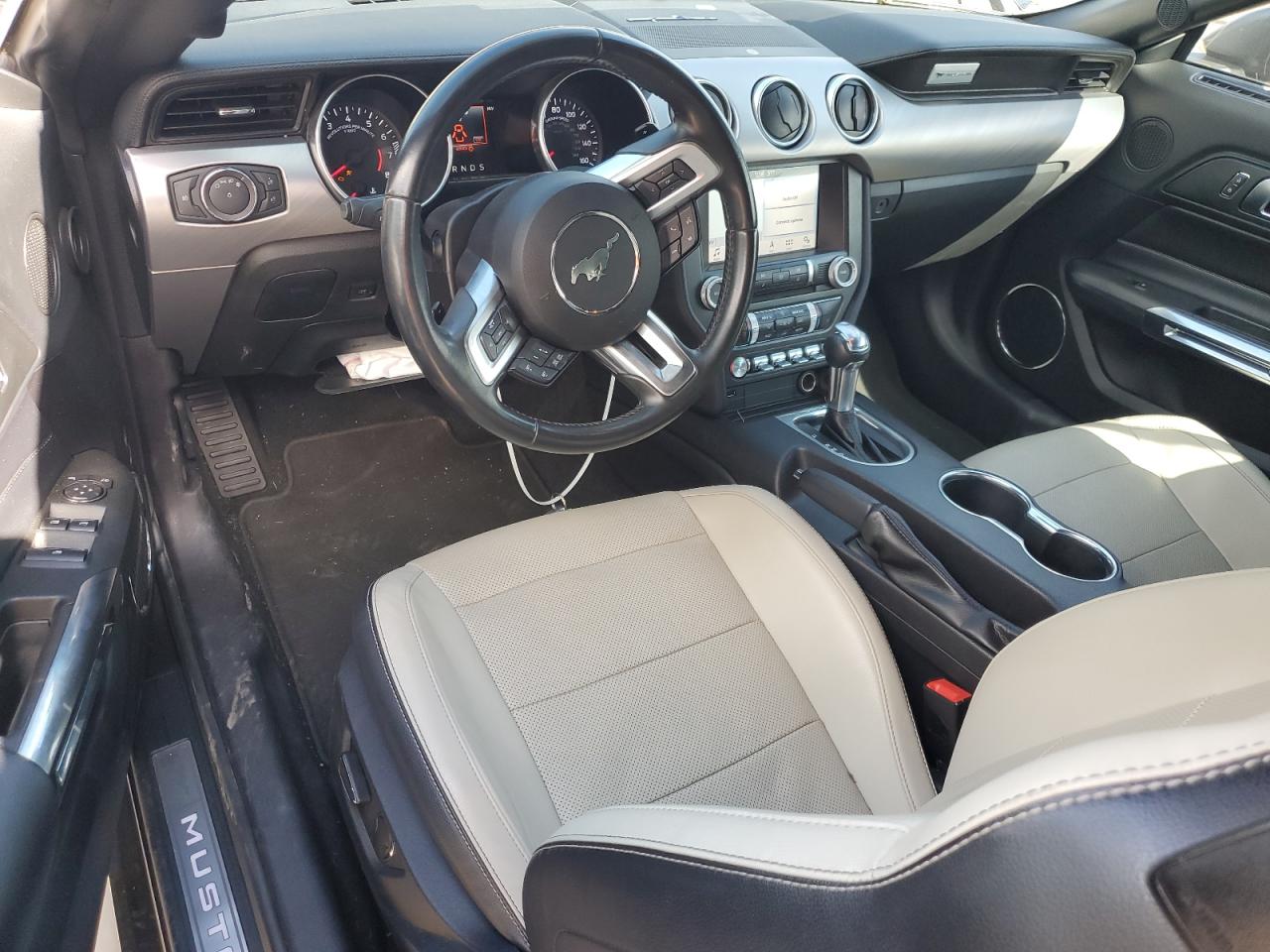 2019 Ford Mustang VIN: 1FATP8UH2K5195781 Lot: 82644735