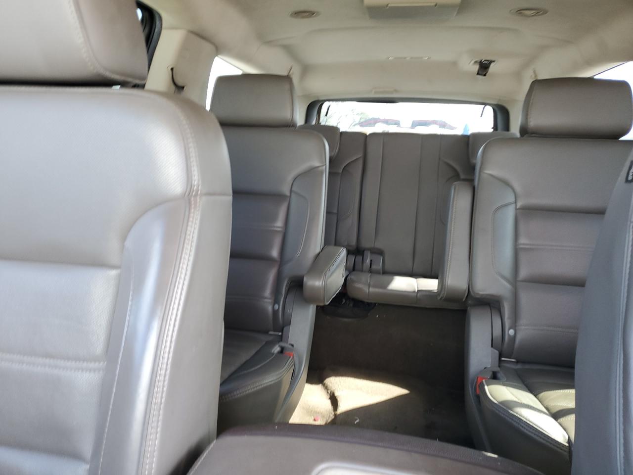 2015 GMC Yukon Xl Denali VIN: 1GKS1JKJ9FR741211 Lot: 87225015