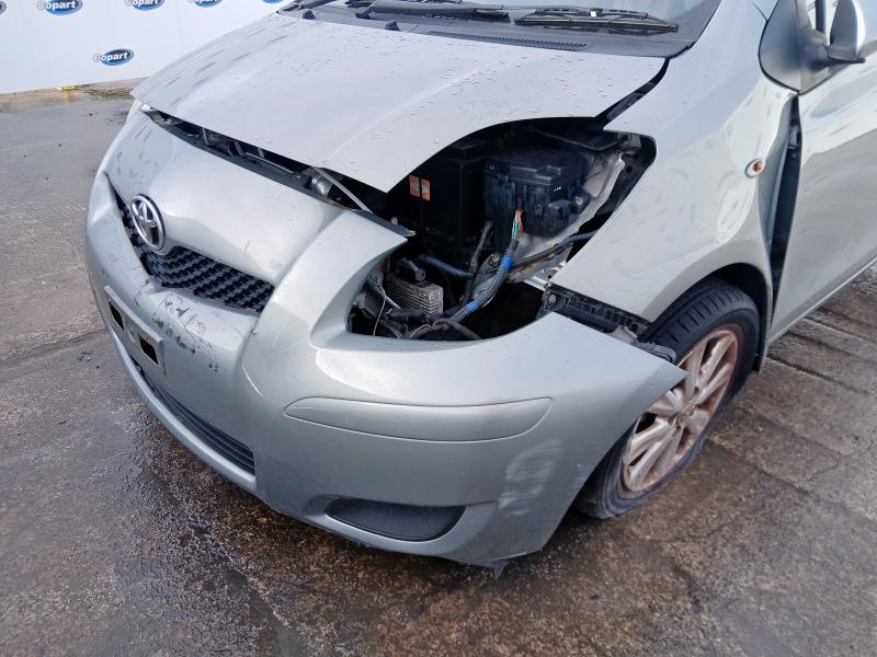 2009 TOYOTA YARIS TR V