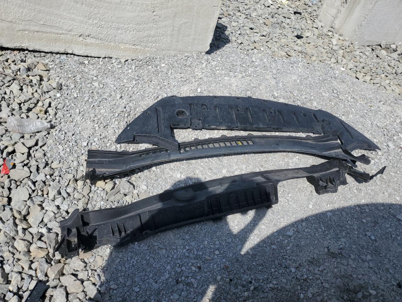 2020 Ford Edge Se VIN: 2FMPK3G95LBA04798 Lot: 84611795