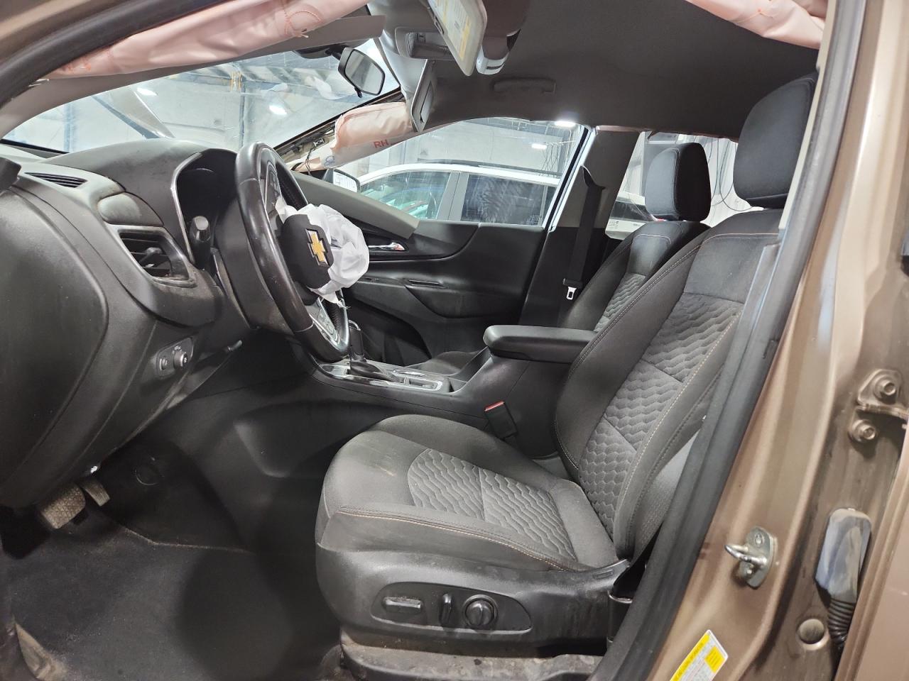 2019 Chevrolet Equinox Lt VIN: 2GNAXUEV0K6304359 Lot: 84068875