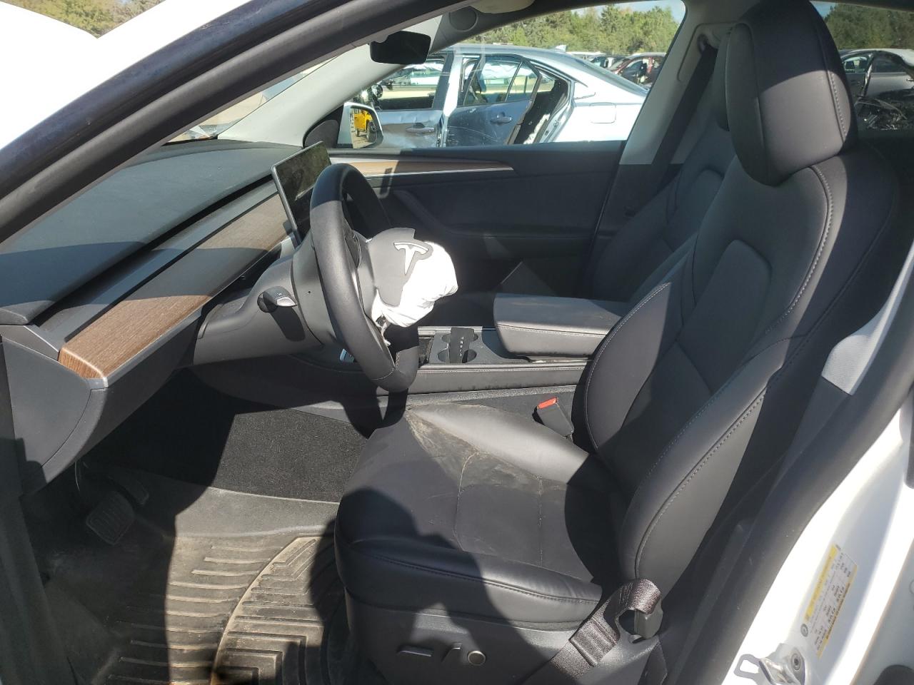 2024 Tesla Model Y VIN: 7SAYGDEE7RF088685 Lot: 85380585