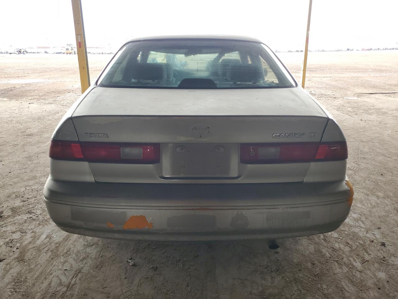 2005 Toyota Camry Le VIN: JT2BF22K9V0008664 Lot: 82381805